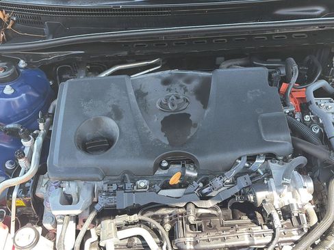 Used 2025 Toyota Camry SE FWD image 25