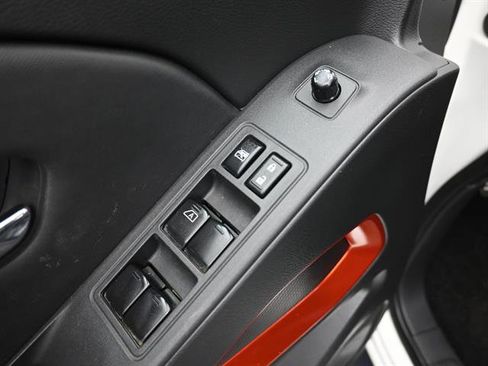 Used 2022 Nissan Frontier Pro-X image 6