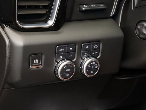 Used 2025 GMC Sierra 1500 Denali Ultimate image 26