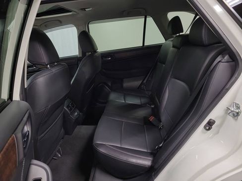 Used 2018 Subaru Outback 3.6R Limited AWD/4WD image 25