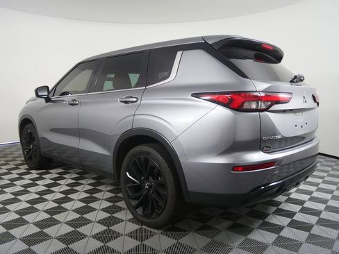 Used 2023 Mitsubishi Outlander SE Black Edition AWD/4WD image 5