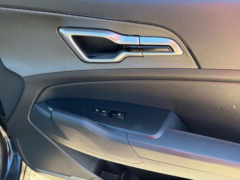 Certified 2024 Kia Sportage LX image 31