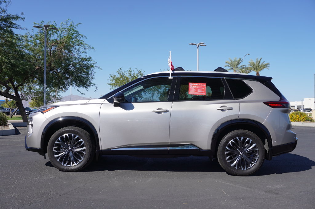 Certified 2025 Nissan Rogue Platinum w/ Platinum Premium Package AWD/4WD image 2