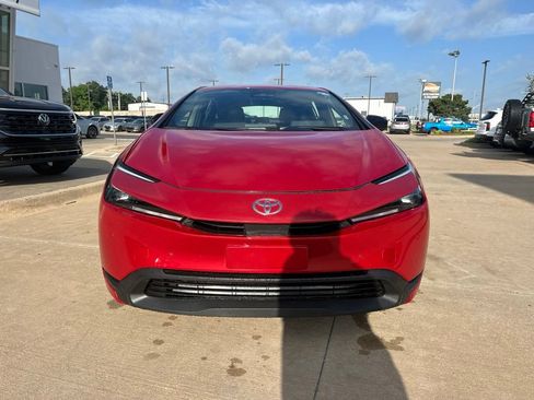Used 2026 Toyota Prius LE FWD image 2