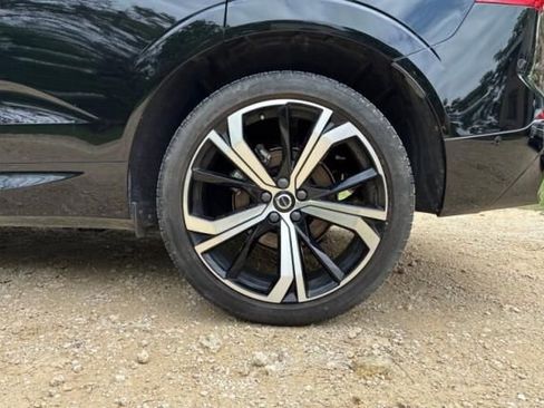 Used 2023 Volvo XC60 B5 Ultimate w/ Climate Package FWD image 9