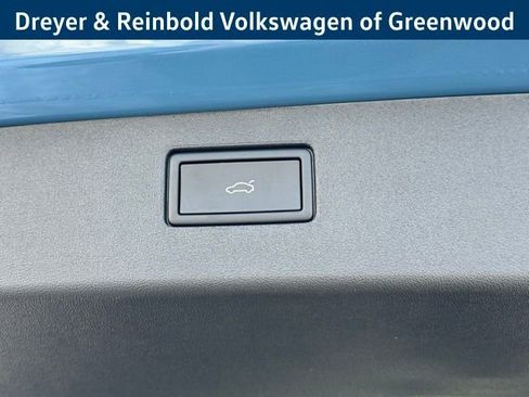 New 2026 Volkswagen Tiguan SE R-Line image 30