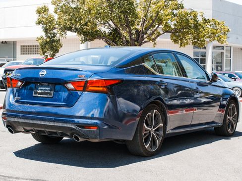 Used 2024 Nissan Altima 2.5 SR FWD image 5