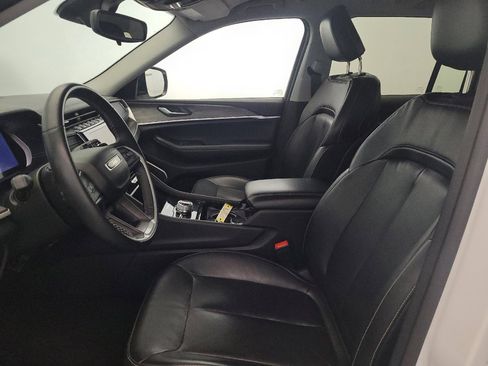 Used 2022 Jeep Grand Cherokee Limited AWD/4WD image 17