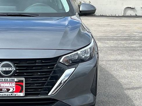 Used 2025 Nissan Sentra SV FWD image 16