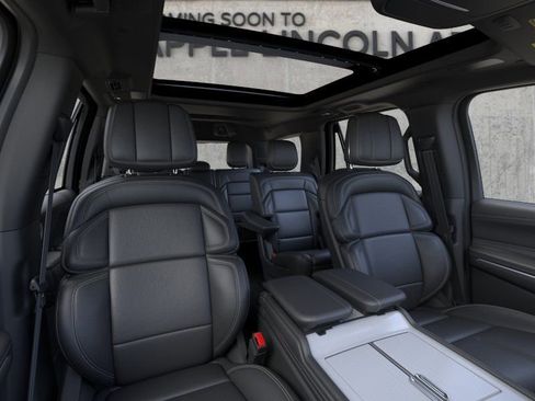 New 2026 Lincoln Navigator Reserve image 11