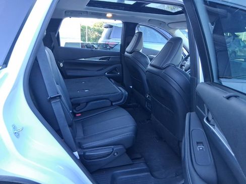 Certified 2026 INFINITI QX60 Luxe w/ Cargo Package AWD/4WD image 37