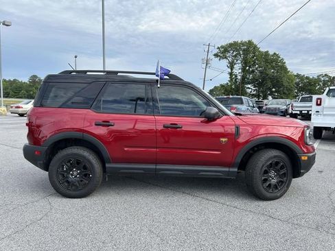 Used 2025 Ford Bronco Sport Badlands AWD/4WD image 2