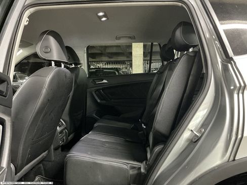 Used 2022 Volkswagen Tiguan SE FWD image 10