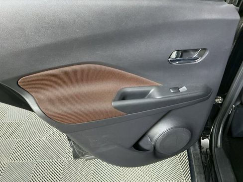 Used 2020 Nissan Kicks SR image 22