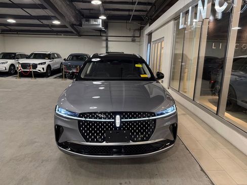 Used 2024 Lincoln Nautilus Reserve w/ Equipment Group 202A image 3