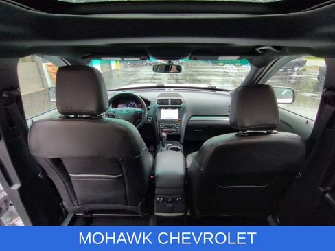Used 2019 Ford Explorer XLT w/ Equipment Group 202A AWD/4WD image 22