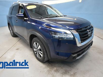 Used 2024 Nissan Pathfinder SL