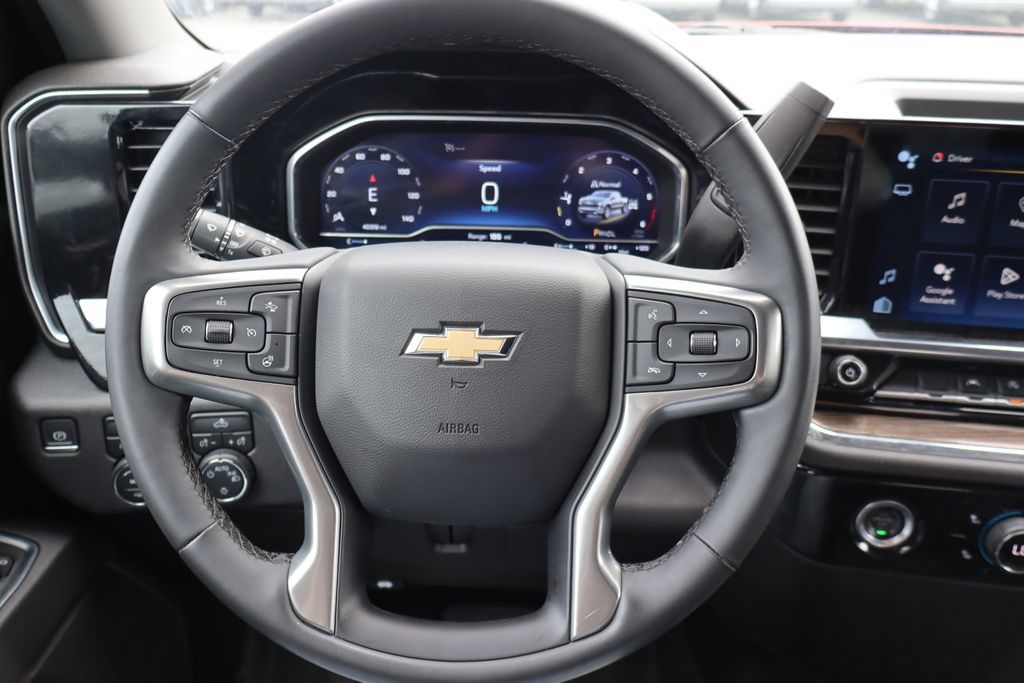 Used 2023 Chevrolet Silverado 1500 LT w/ Protection Package AWD/4WD image 6