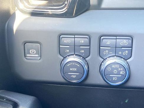 Used 2025 GMC Sierra 1500 AT4 w/ AT4 Premium Package image 14