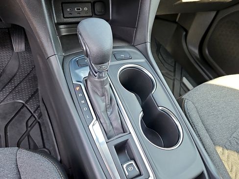 Used 2024 Chevrolet Equinox LT w/ LPO, Floor Liner Package AWD/4WD image 15