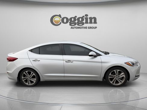 Used 2017 Hyundai Elantra Limited w/ Limited Tech Package 04 image 5