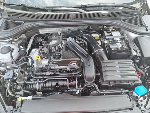 Used 2025 Volkswagen Jetta SEL FWD image 28