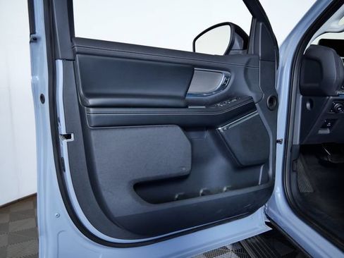 Certified 2025 Ford Expedition Platinum AWD/4WD image 16