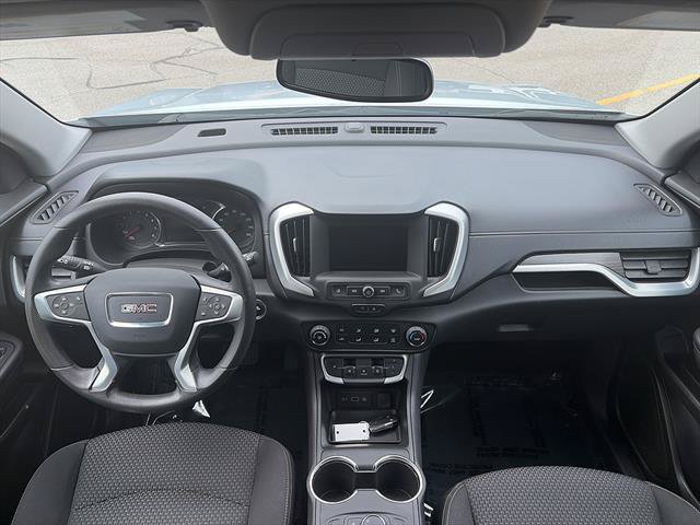 Used 2022 GMC Terrain SLE FWD image 15