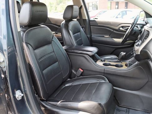 Used 2019 GMC Acadia Denali w/ Technology Package AWD/4WD image 30