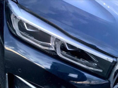 Used 2020 BMW 750i xDrive w/ Autobahn Package image 27
