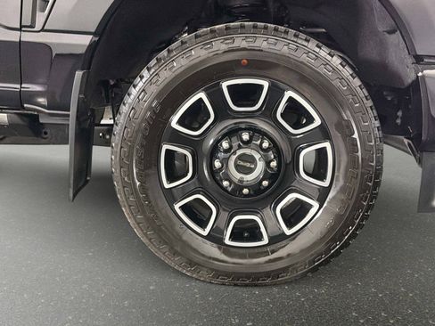 Used 2025 Ford F250 Platinum AWD/4WD image 15