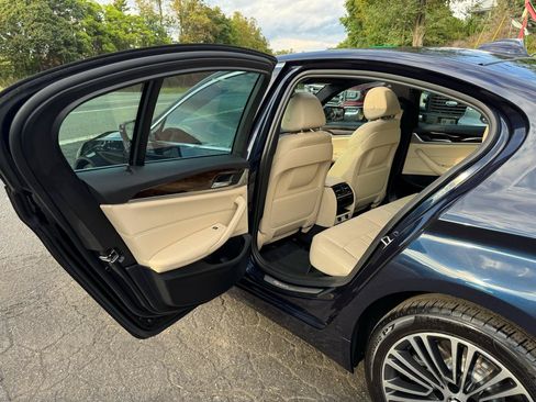 Used 2017 BMW 530i RWD image 32