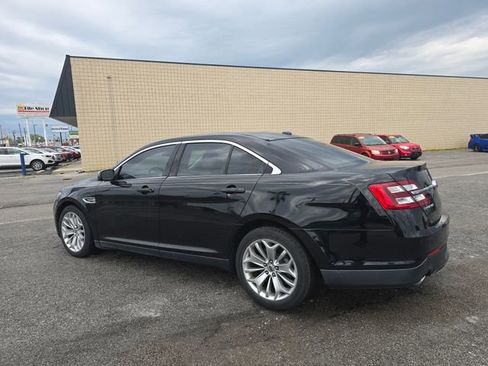 Used 2017 Ford Taurus Limited AWD/4WD image 7