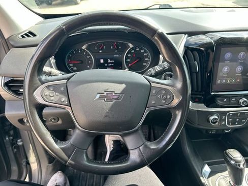 Used 2020 Chevrolet Traverse RS w/ LPO, 'HIT The Road' Package AWD/4WD image 15