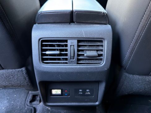 Used 2021 Nissan Rogue SL w/ Premium Package image 14