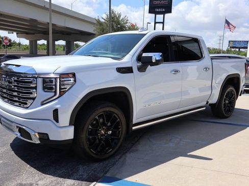 New 2026 GMC Sierra 1500 Denali w/ Denali Reserve Package AWD/4WD image 3