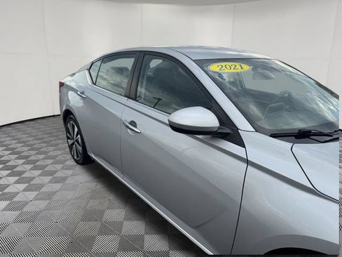 Used 2021 Nissan Altima 2.5 SV FWD image 10