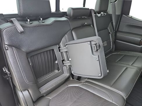 Used 2019 GMC Sierra 1500 SLT w/ SLT Premium Plus Package AWD/4WD image 30