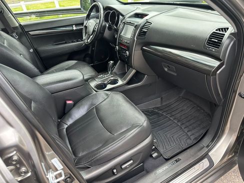 Used 2013 Kia Sorento SX w/ SX Premium Pkg AWD/4WD image 13