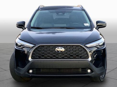 Used 2023 Toyota Corolla Cross XLE FWD image 4