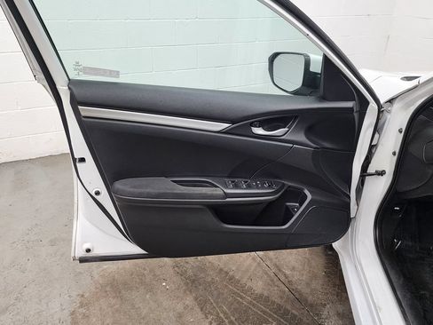 Used 2020 Honda Civic LX image 9