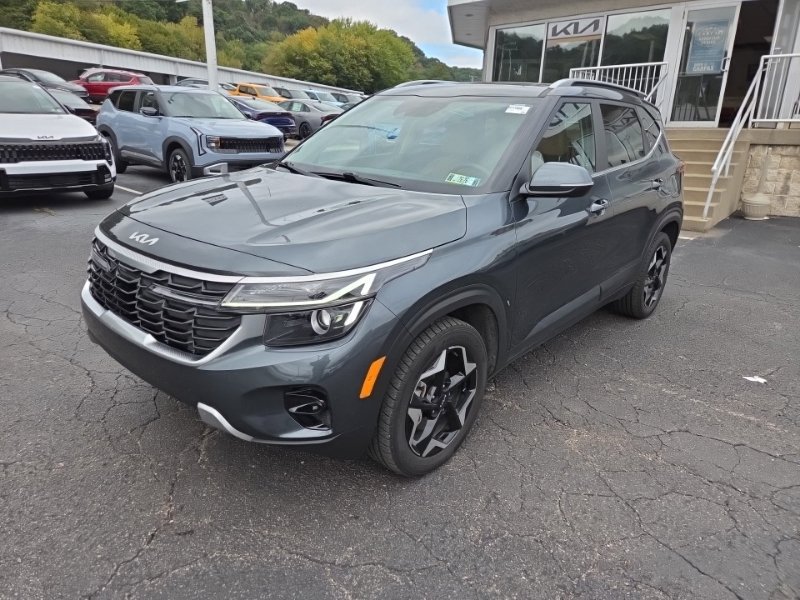 Used 2024 Kia Seltos EX AWD/4WD image 3