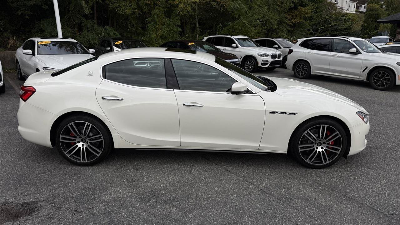Used 2019 Maserati Ghibli S Q4 AWD/4WD image 18
