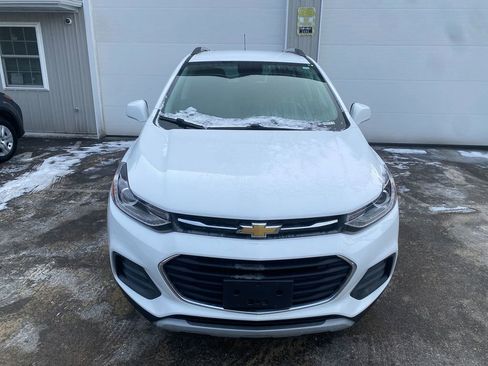 Used 2019 Chevrolet Trax LT w/ LT Convenience Package image 3