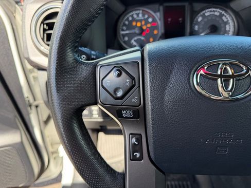 Used 2020 Toyota Tacoma TRD Off-Road w/ TRD Premium Off Road Package image 18