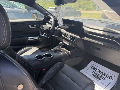 Used 2024 Ford Mustang Premium RWD image 5