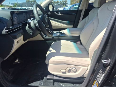 Used 2026 Genesis GV80 2.5T RWD image 18
