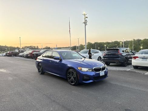 Used 2020 BMW 330i xDrive Sedan AWD/4WD image 2