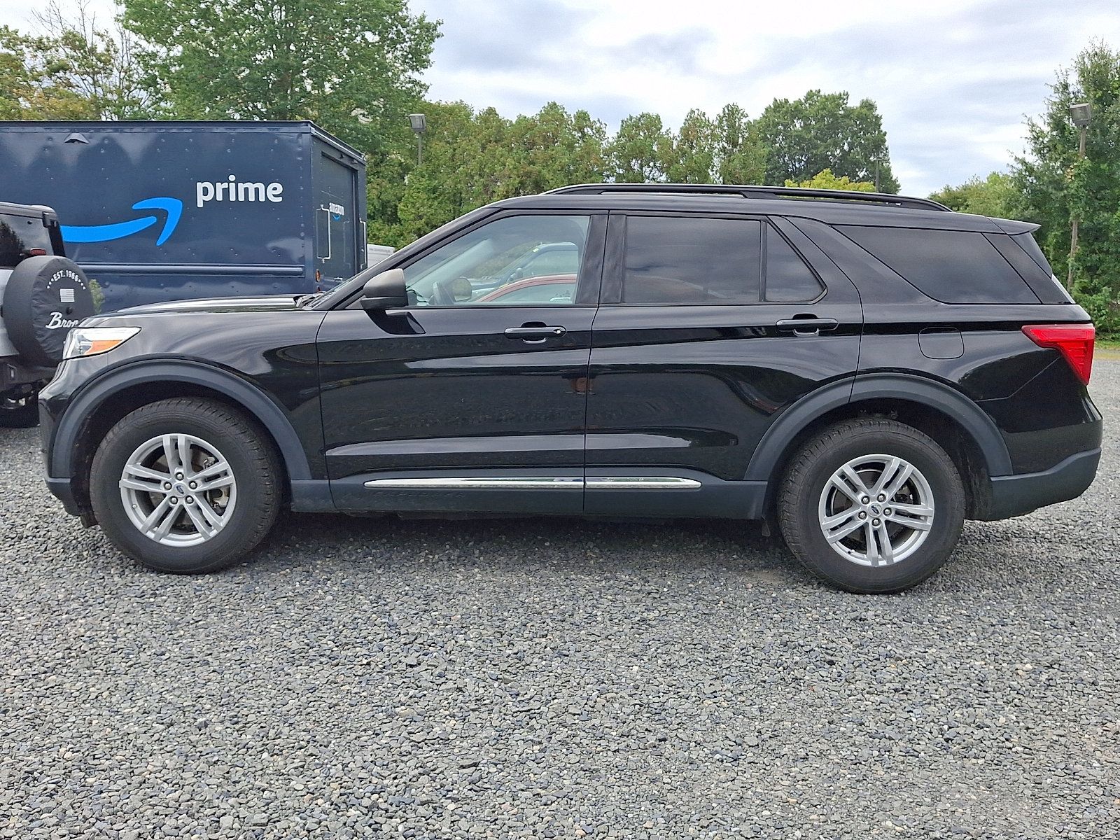 Used 2022 Ford Explorer XLT w/ Class IV Trailer Tow Package AWD/4WD image 4