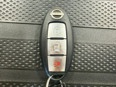 Used 2023 Nissan Frontier SV AWD/4WD image 29
